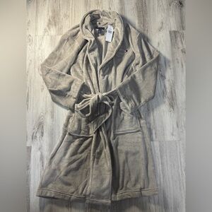 Tommy Hilfiger Men's Beige Robe